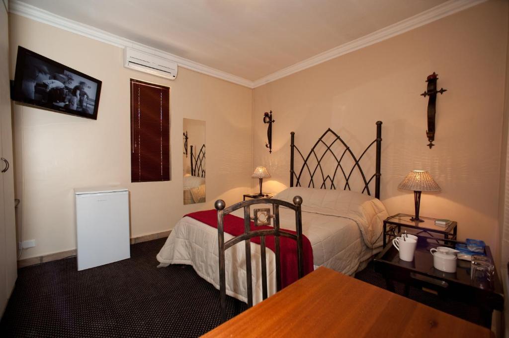 Rise And Shine Lodge Bloemfontein Room photo